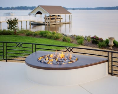 Fire pit from sdie